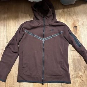 Men’s Nike tech size small